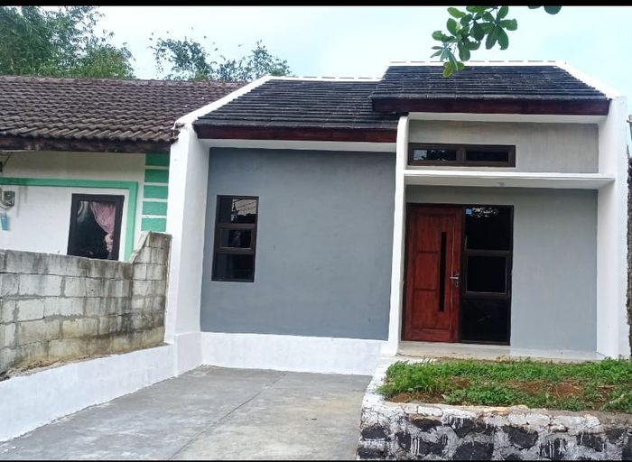 foto tampak rumah tipe E4 perumahan GRAHA CIKUNDUL ASRI ''GRACIAS BARU''