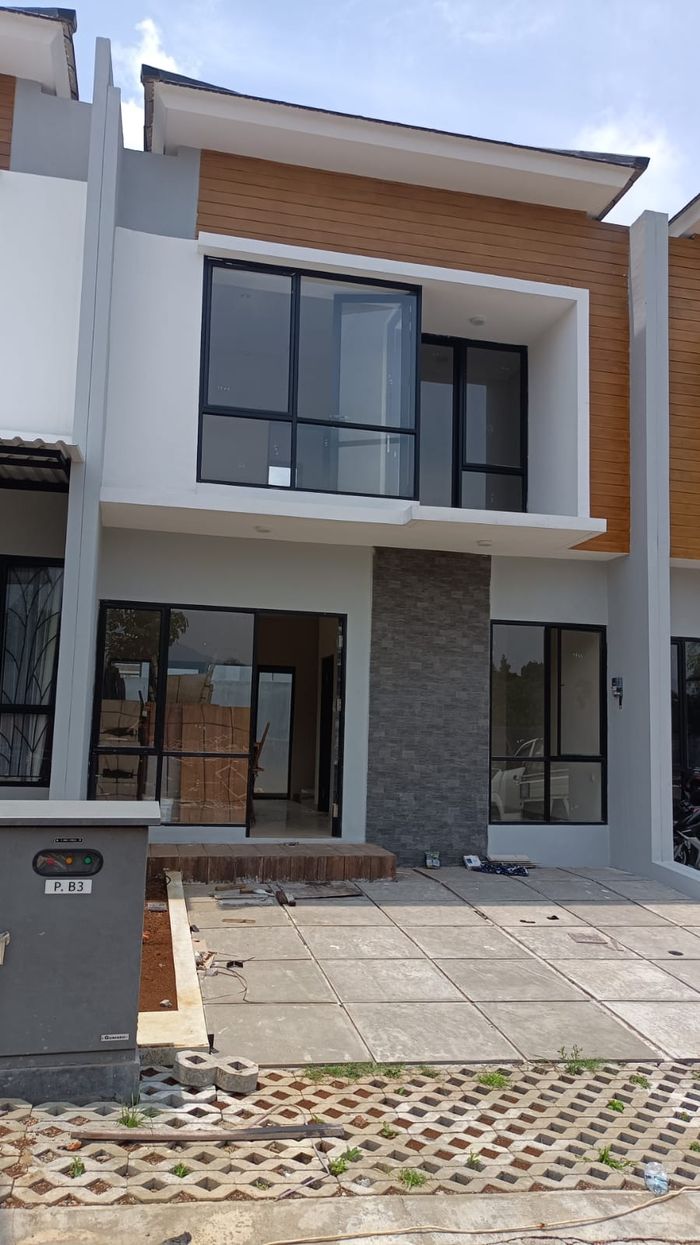 foto tampak rumah tipe New Sakura perumahan Bogor Village