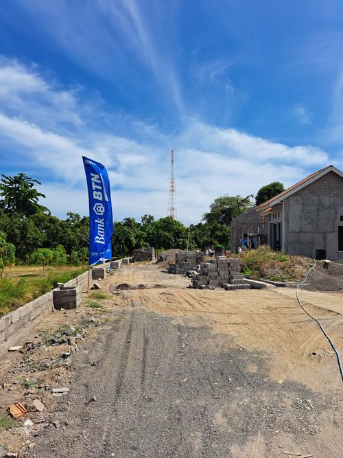 foto posisi tengah perumahan KRISNA GRAHA KEROBOKAN 2