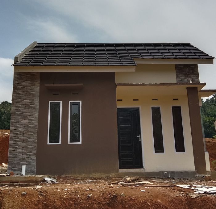 foto tampak rumah tipe RSH 36 perumahan GRAND MAXIMA