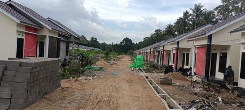 foto posisi tengah perumahan ROYAL SUTRA VILLAGE 2