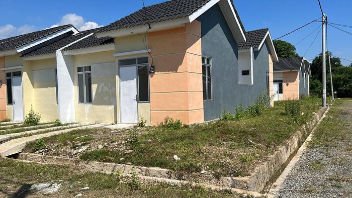foto tampak rumah tipe Komersil AB 27/90 perumahan Citra Swarna Riverside