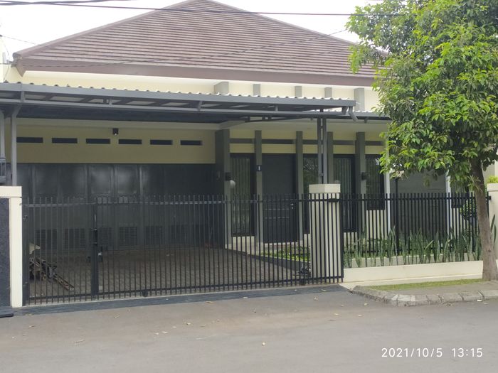 foto tampak rumah tipe 223/324 perumahan BATUNUNGGAL INDAH ESTATE BI & BIR