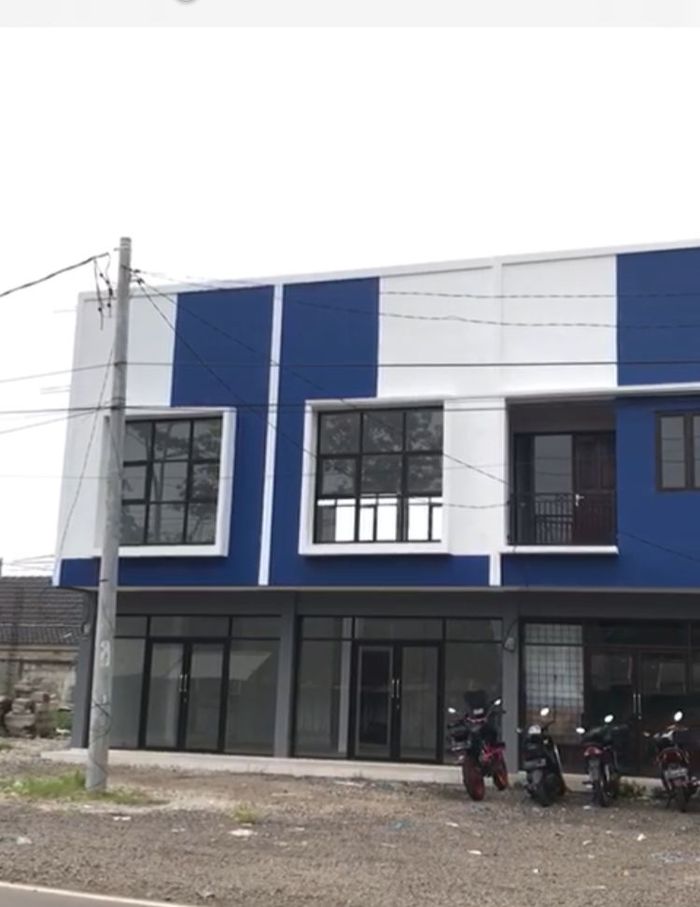 foto tampak rumah tipe Ruko perumahan Garden View Subang