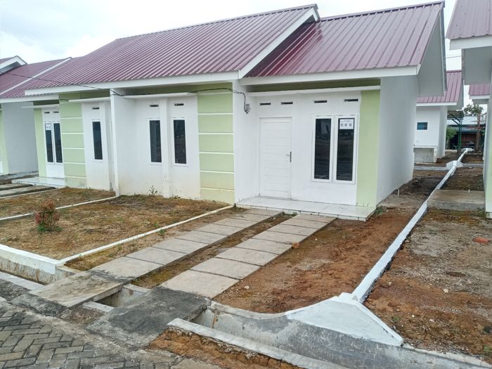 foto tampak rumah tipe C-25 perumahan Green Baret Residence