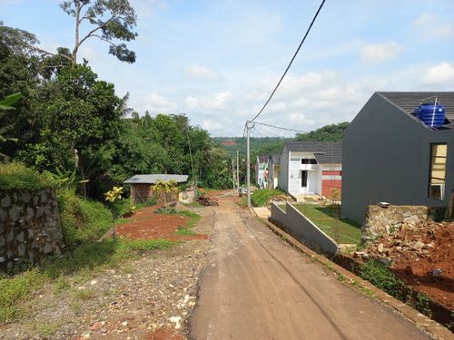 foto posisi tengah perumahan VILLA DELIMA RESIDENCE