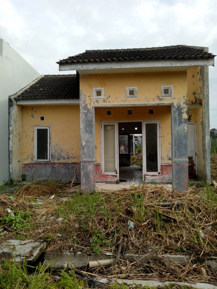 foto tampak rumah tipe 45/241 perumahan Green Puspa Asri - Lokasi Alam Mutiara