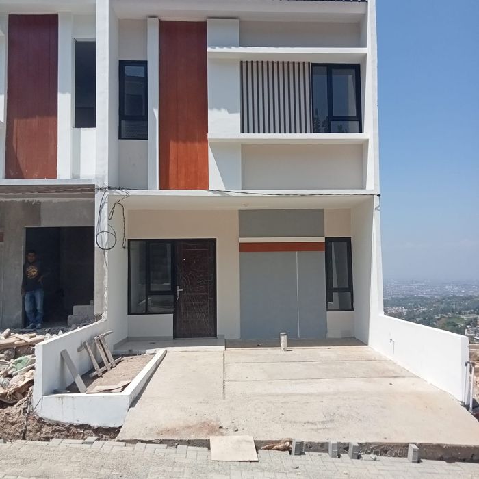 foto tampak rumah tipe 44 Cozy Level (348) perumahan G-Land Harmony Hills