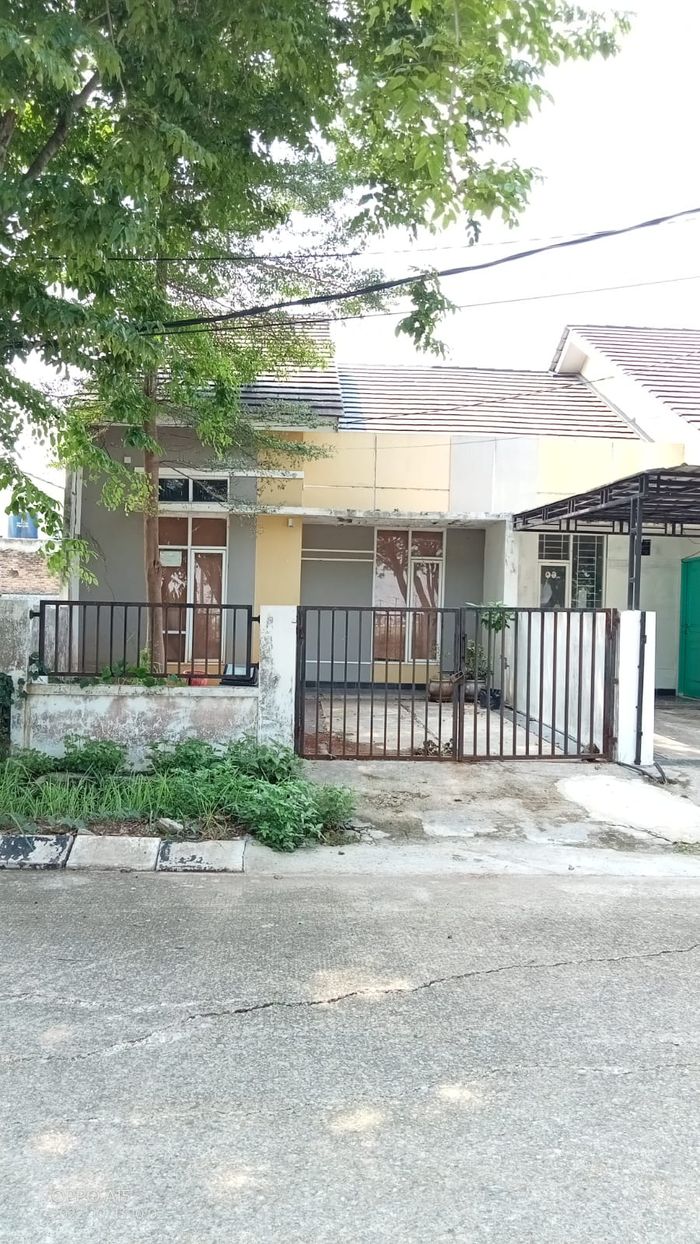 foto tampak rumah tipe TIARA (AGUSTUS 22) perumahan Cluster Sriwijaya - Darmawangsa Residence Bekasi