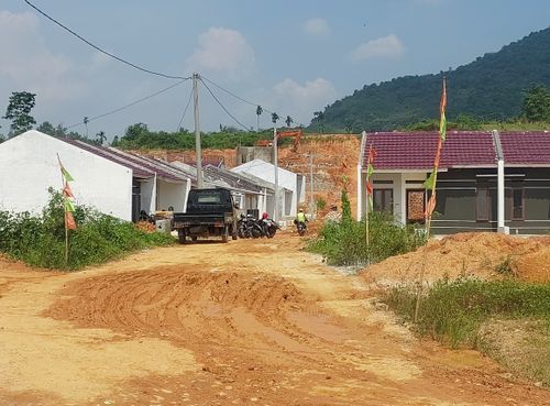 foto gerbang perumahan TRIA MAHAN 3