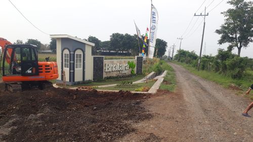 foto gerbang perumahan BHATARA VILLAGE