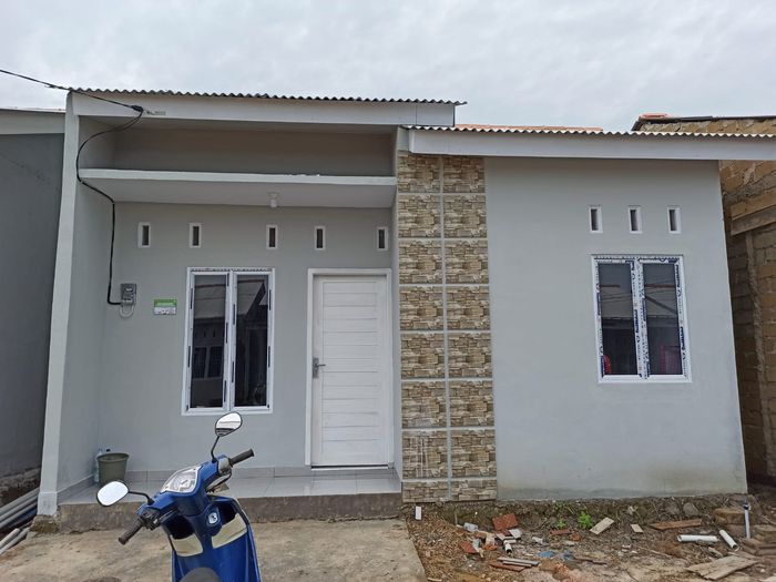 foto tampak rumah tipe SINGLE perumahan CEMPAKA MAS RESIDENCE 3