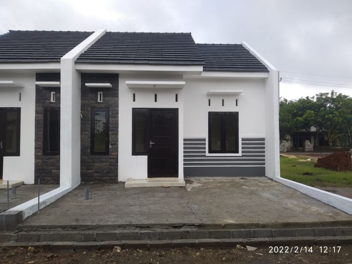 foto tampak rumah tipe 30 perumahan BMW GRIYA ASAN