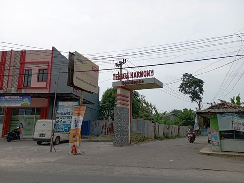 foto gerbang perumahan TELAGA HARMONY RESIDENCE 2