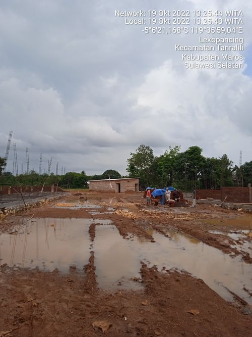foto posisi tengah perumahan JINGGALAND CARANGKI