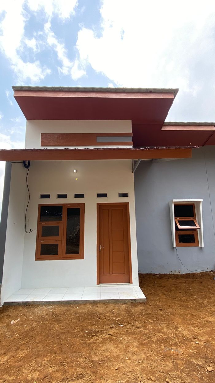 foto tampak rumah tipe 30/63 perumahan Harum Praya Regency