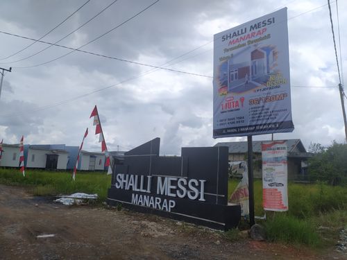 foto gerbang perumahan SHALLI MESSI MANARAP B