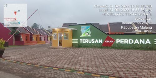 foto gerbang perumahan Terusan Omah Perdana