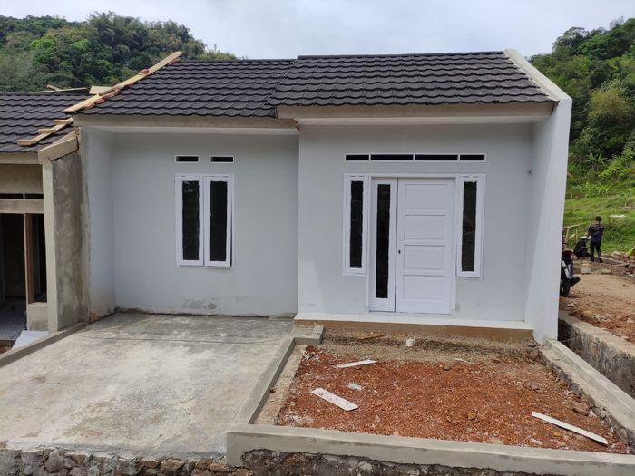 foto tampak rumah tipe 30/60 perumahan TOGA ASRI DUA