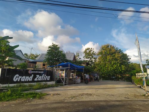 foto gerbang perumahan Grand Zafira