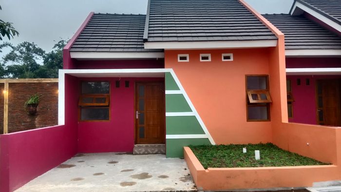 foto tampak rumah tipe C perumahan Terusan Omah Perdana