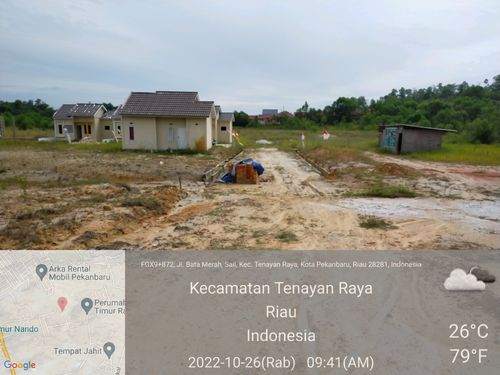 foto gerbang perumahan Bukit Griya Insani