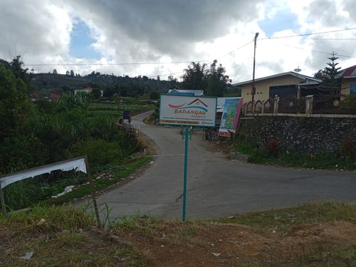 foto gerbang perumahan BADANGAU RESINDECE