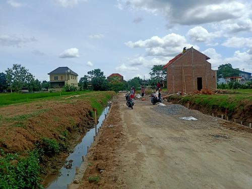 foto posisi tengah perumahan PURI KAHURIPAN GENENG
