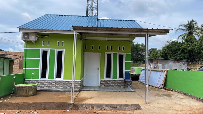 foto tampak rumah tipe 36/105 perumahan MAHKOTA MAS RESIDENCE