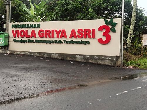 foto gerbang perumahan Viola Griya Asri 3 Tahap 2