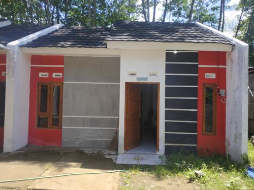 foto contoh rumah perumahan GRIYA BHINA KARYA TERAS 2