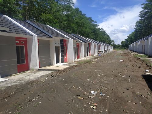 foto posisi tengah perumahan GRIYA BHINA KARYA TERAS 2