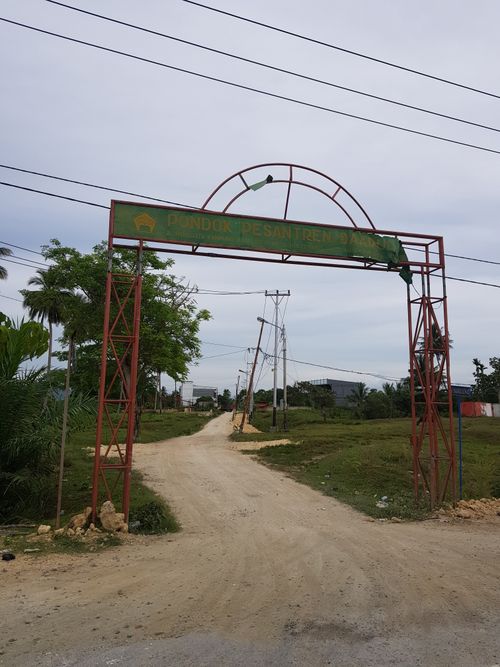 foto gerbang perumahan Perumahan Cenrana Residence