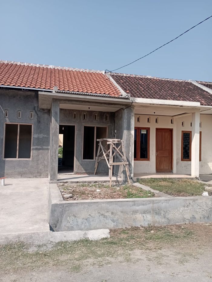 foto tampak rumah tipe unit subsidi perumahan Perum Emerald Regency 7