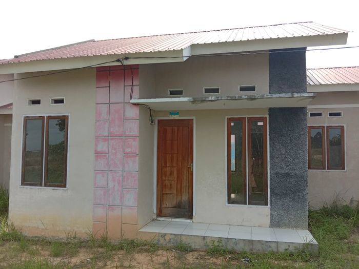 foto tampak rumah tipe 36/108 perumahan Nuansa Pasir Putih