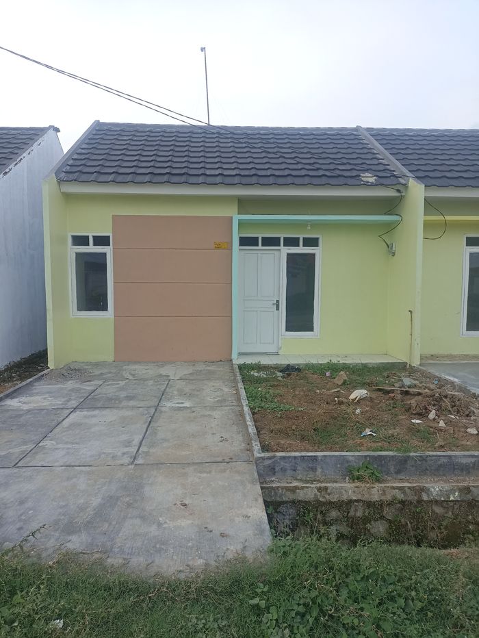 foto tampak rumah tipe 22/60 perumahan KIRANA CIBITUNG