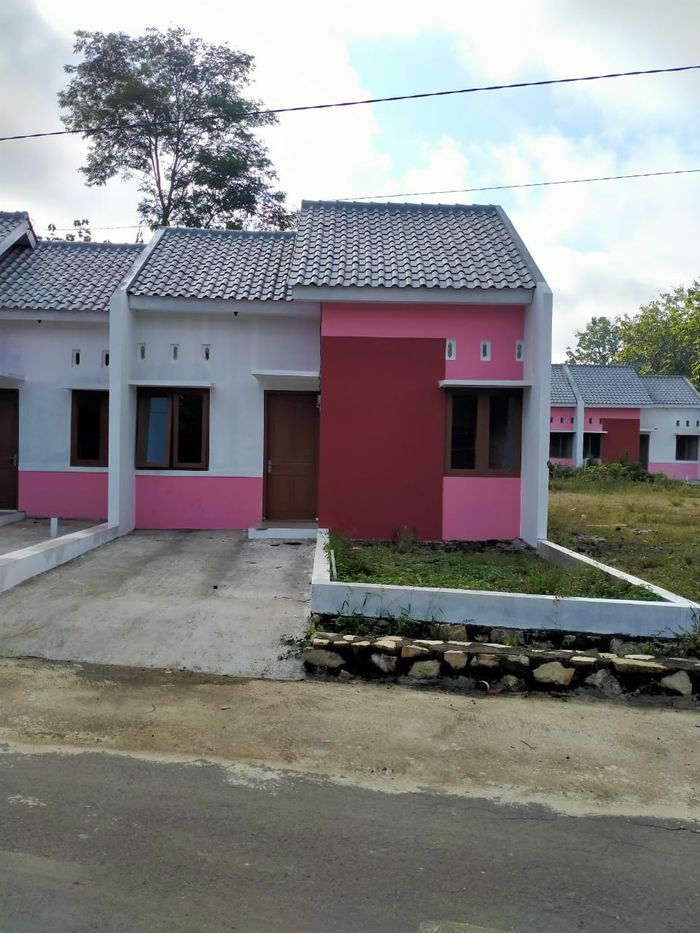 foto tampak rumah tipe 26/65 perumahan Graha Sejahtera Tanjung