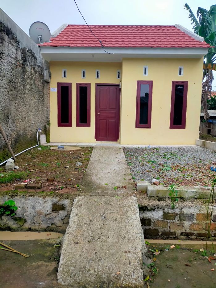 foto tampak rumah tipe 30 perumahan Vila Mutiara Cikampek