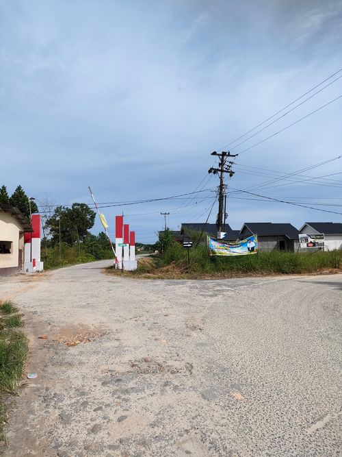 foto gerbang perumahan Taman putra 10