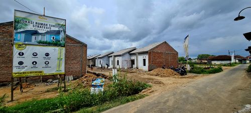 foto gerbang perumahan HOME BEKONANG