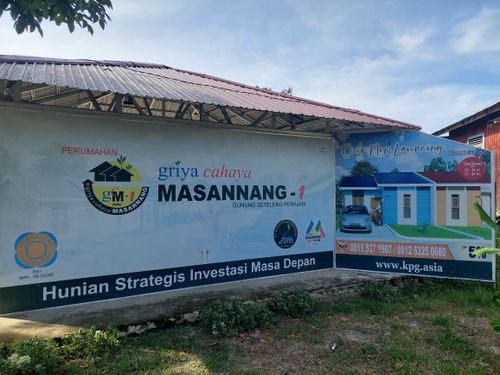 foto gerbang perumahan Griya Cahaya Masannang-1