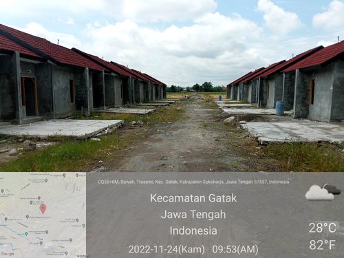 foto posisi tengah perumahan Graha Asri Trosemi