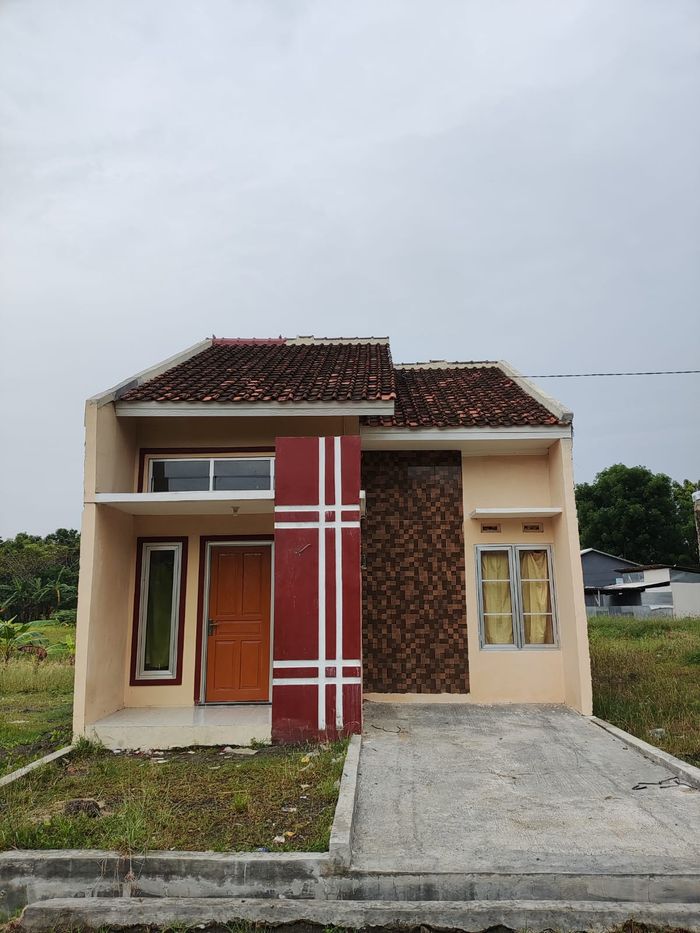 foto tampak rumah tipe 36/84 perumahan GRIYA TEGALMLATI ASRI