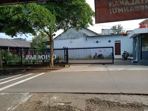 foto gerbang perumahan D'Paradiso