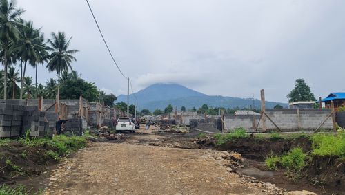 foto gerbang perumahan MUTIARA HELENA SUWAAN