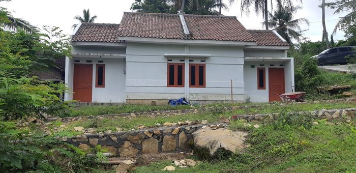 foto tampak rumah tipe 45/101 perumahan KALIKA REGENCY