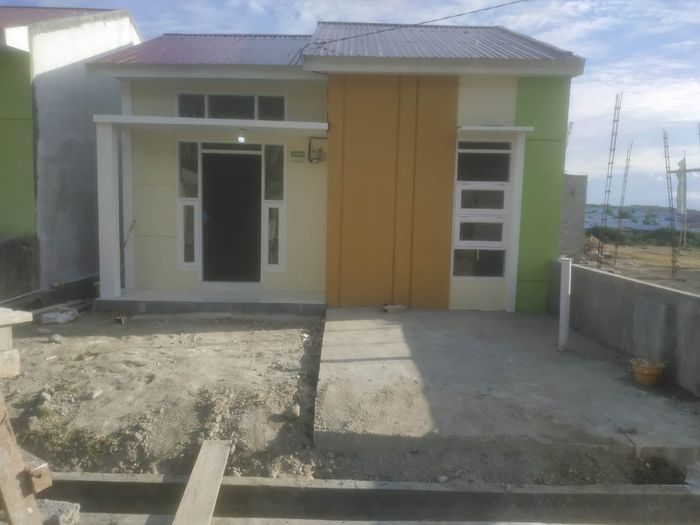 foto tampak rumah tipe 36 perumahan GREEN TONDO REGENCY