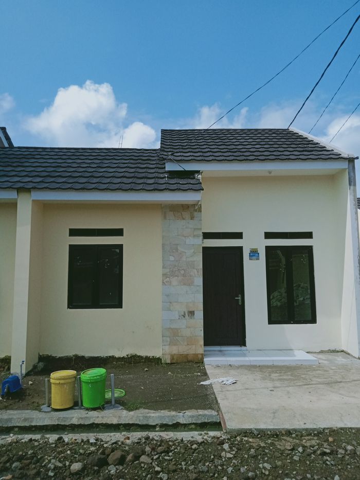 foto tampak rumah tipe 36/60M2 perumahan GRAHA BAHARI MULIA IV