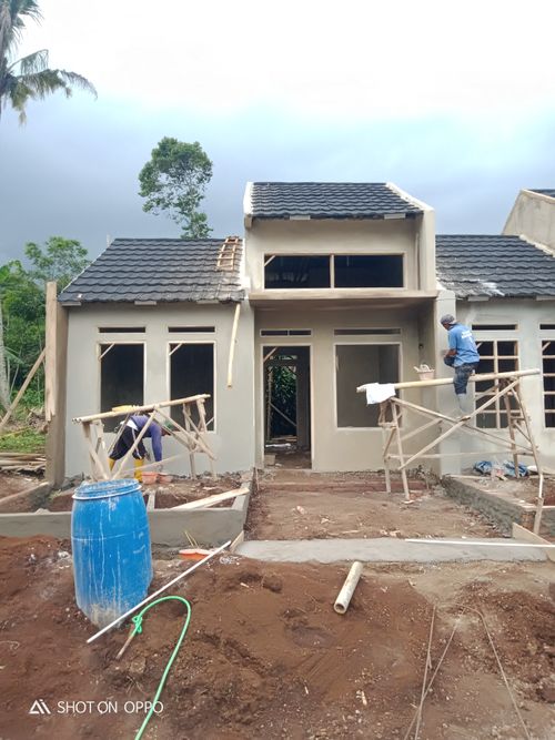 foto contoh rumah perumahan Queensland Residence