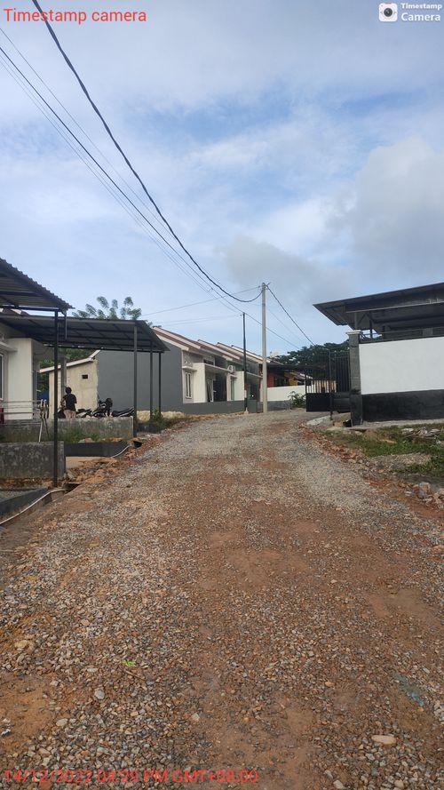 foto posisi tengah perumahan PURI PUUWATU INDAH TAHAP 2